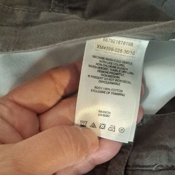 Columbia 10 inch Men's Gray Cargo Shorts size 36 - Picture 3 of 4